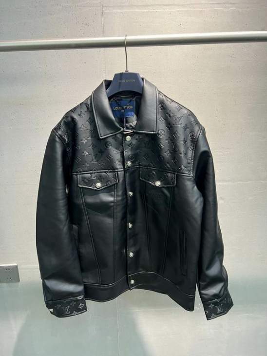Picture of Louis Vuitton Jackets _SKULVM-2XLxbtx0932628